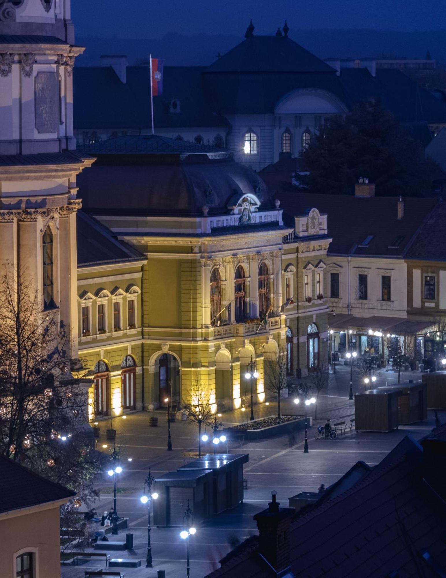 Syl Via Apartman Eger Exterior photo